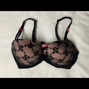 Betsey Johnson light padded bra size 36C